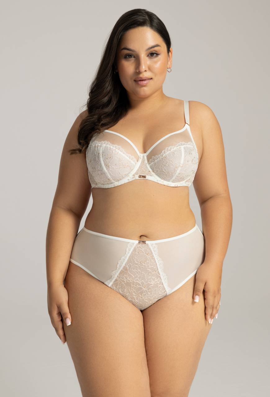 AV 1396 Ecru Brazilians
